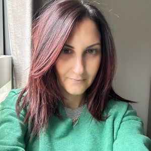 Meet your Posher, Dana
